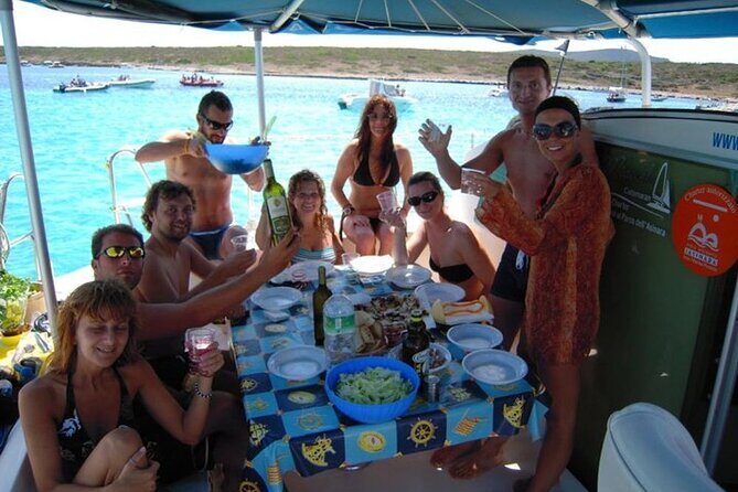 2-Catamaran tour from Cannigione to the Maddalena Archipelago - On-board food and drinks: lunch plus a brunch aperitif with Vermentino