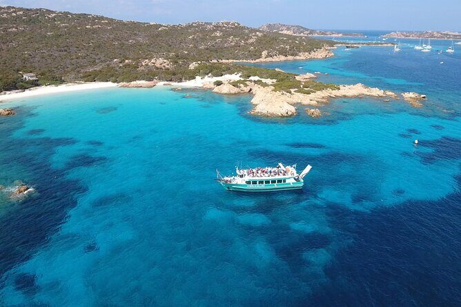 A day excursion to La Maddalena - Stop 1: Isola di Spargi and Cala Corsara’s rock-studded shoreline