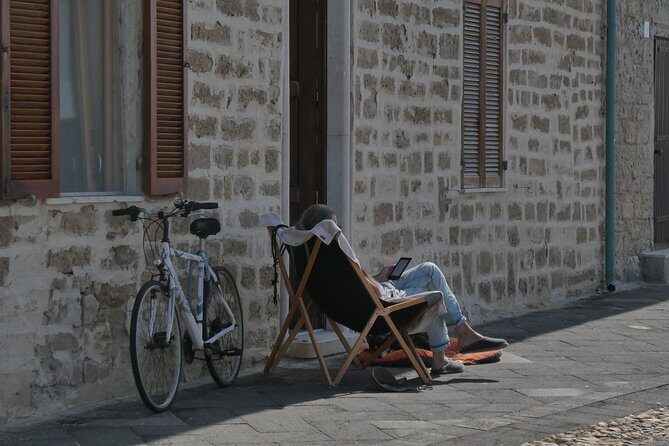 Alghero: walking tour with bilingual local guide - The route, stop by stop: what you should notice