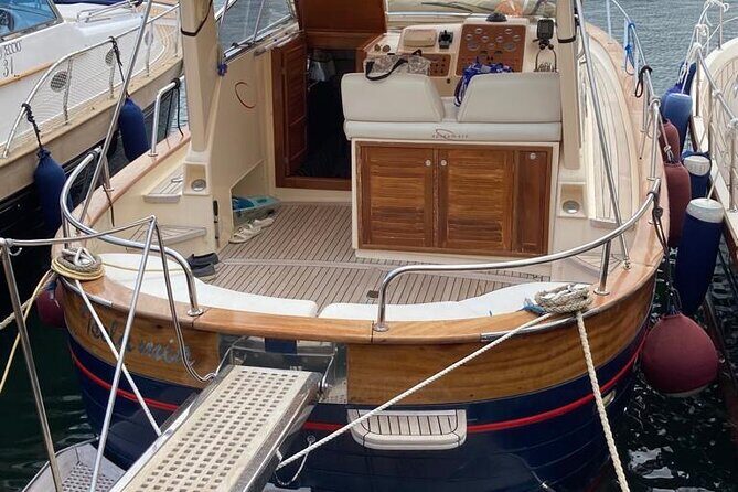 All inclusive private tour in the Archipelago of La Maddalena - Why this private La Maddalena boat day beats a normal sightseeing day