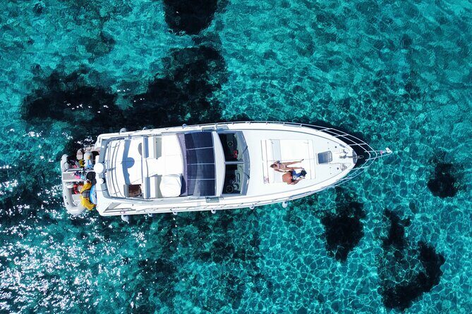 Boat tour Porto Cervo - Maddalena archipelago - Cala Santa Maria and the bear-rock return cruise (Capo d’Orso)