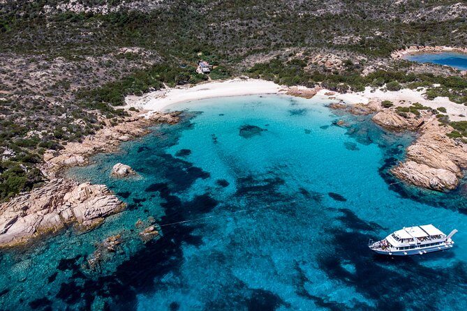 Boat trip La Maddalena Archipelago - Departure from Palau - Key highlights to expect on this La Maddalena day from Palau