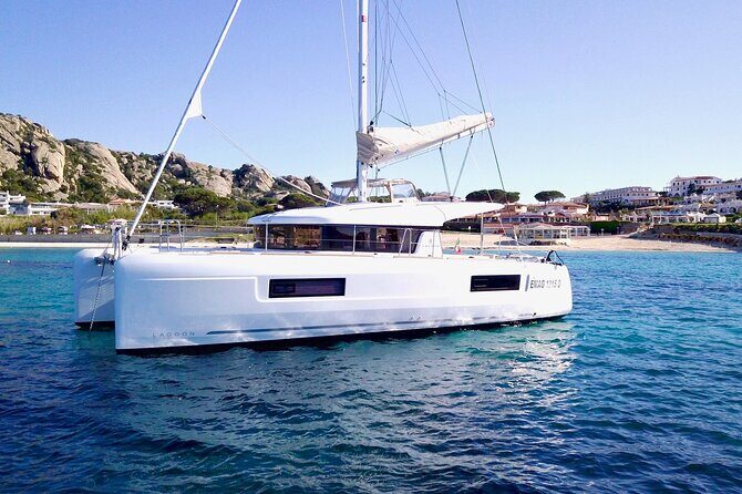 By Catamaran to the La Maddalena Archipelago from Poltu Quatu - A Personalized Route Through the Archipelago: How the Day Unfolds