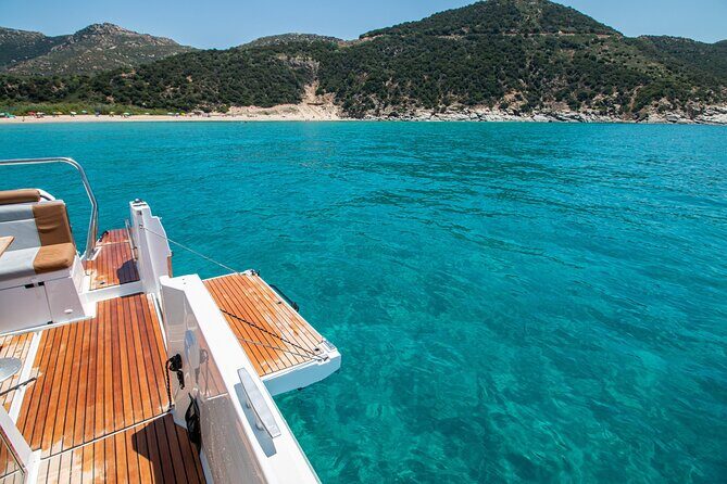 Cagliari 3 Hours Luxury Motorboat Tour - Wine and Snorkeling - The 45-Minute Cruise Segment: Sights Along the Cagliari Coast