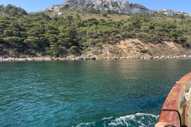 Cagliari Gulf Boat tour : 5 stops, snorkeling & local aperitif - The sea cave and why it’s worth factoring into your expectations