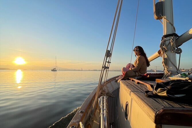 Cagliari Gulf Boat tour : 5 stops, snorkeling & local aperitif - Getting to Porticciolo di Marina Piccola and stepping onto the right boat