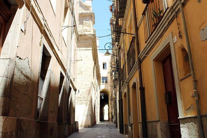 Cagliari urban trekking experience: the city you did not expect - The guide makes the difference (especially with max 8)