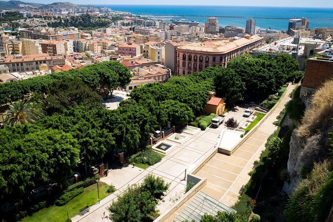 Cagliari Walking Tour: A Walk Through the Ancient Districts - Meeting point, pickup, and how you’ll actually move through the city