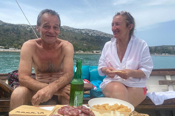 Classic boat tour of the Gulf of Cagliari - Stop 3: Calamosca Beach for coastline “wow” time