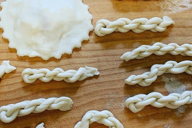 Cooking classes with the chef - English Instruction and a Group You Can Ask Questions In