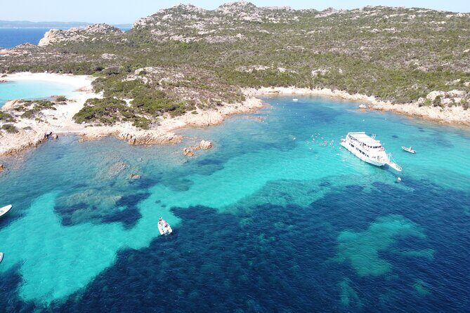 Daily 4 stop - boat excursion La Maddalena Archipelago - Santo Stefano sighting: the military past you can still feel in the rocks