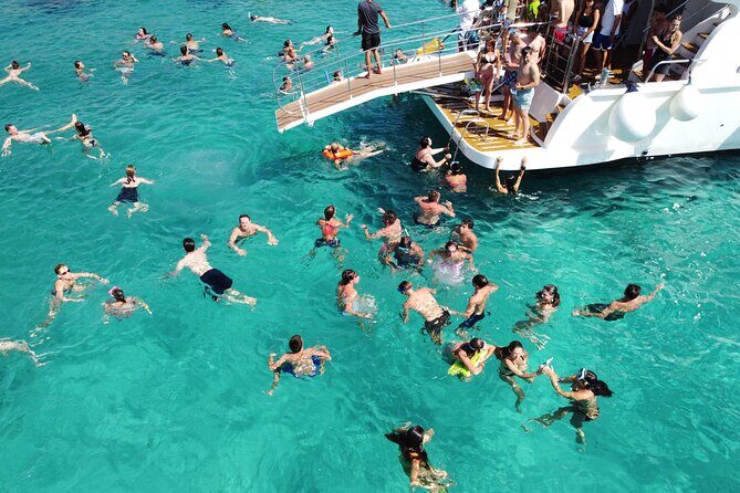 Daily 4 stop - boat excursion La Maddalena Archipelago - Porto della Madonna and Cavaliere natural pools: your first real swim moment