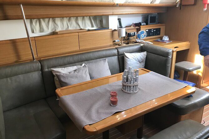 Daily excursion by dinghy to the Maddalena Archipelago - Food, wine, and what you should plan for on board