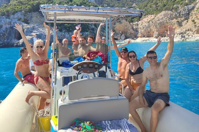 Dinghy tour Cala Goloritze Mariolu Biriala and Grotta del Fico - Cala Mariolu: the pebble beach, the legend, and the expert-trail context