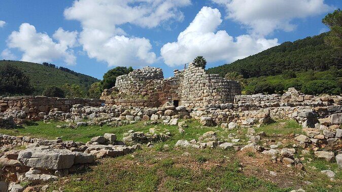 E-bike Excursion at Natural Park of Porto Conte - Punta Giglio - E-MTB Adventure - Punta Giglio in Porto Conte: WWII ruins you can actually ride past