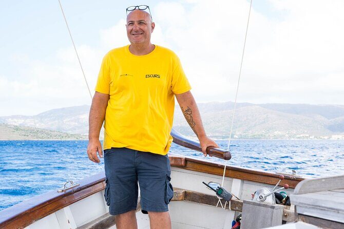 From Stintino: sailing trip to Asinara - The Team and the Talking Points: How the National Park Gets Explained
