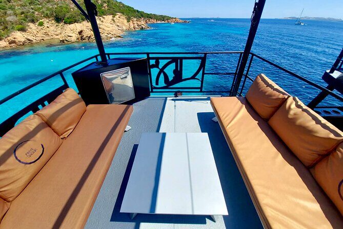 Full day private archipelago tour in La Maddalena - Private La Maddalena charter pace: up to 6, full-day energy