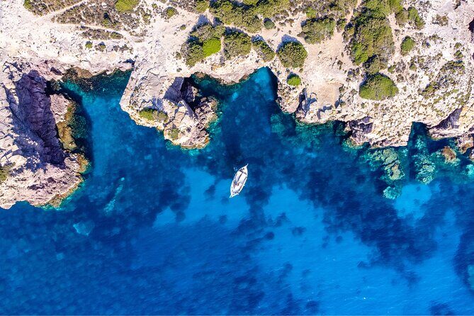 Guided day by boat in Carloforte with snorkelling and aperitif - Le Spine for Lunch + Snorkel: Where the Day Feels Like a Real Break