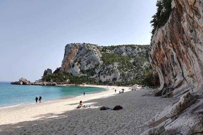 Guided hike to Cala Luna, the pearl of the Gulf of Orosei - Start time, schedule, and how long the whole day really takes