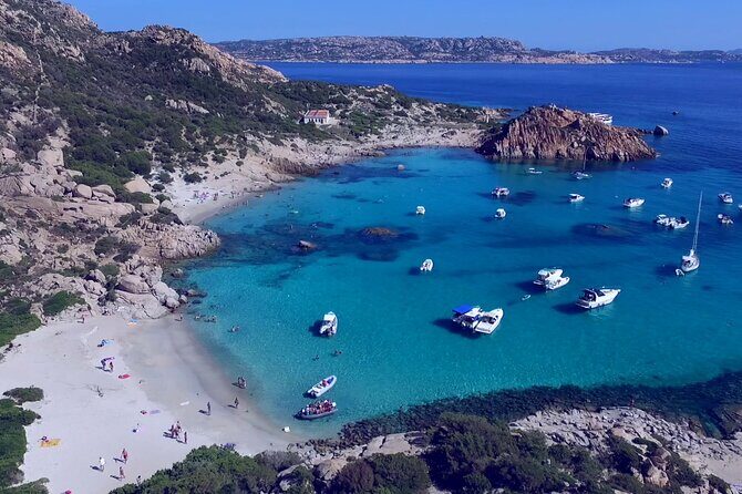 La Maddalena Archipelago Comfort Boat Tour - Stop 4: La Maddalena island hour for carrugi shopping and Old Guard views