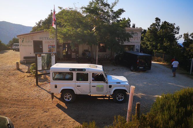 Off-road tour in the Supramonte and visit to Pischina Gurthàddala - What Off-Road Feels Like in the Real World