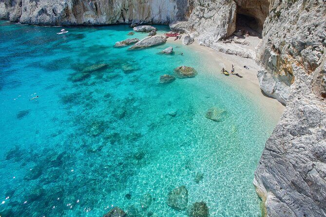 One day guided boat tour along the Baunei coast. - Cala Mariolu: your longest swim and snorkeling block