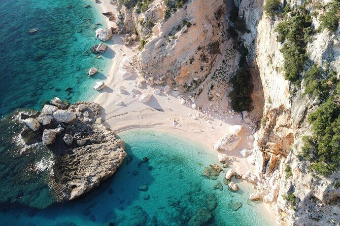 One Day Mini Cruise in the Gulf of Orosei with Lunch on Board - Cala Mariolu: The “Must-See” First Beach