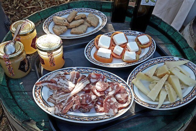Orosei - 4x4 Tour & wine tasting - Getting started: Piazza del Popolo to Su Barone country