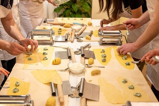 Private cooking class with lunch or dinner in Arzachena - Private Cooking Class in an Arzachena Home