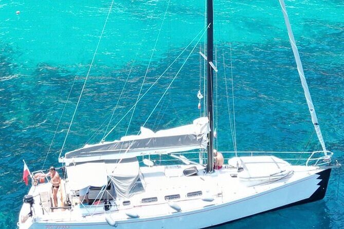 Sailing boat excursion in the Gulf of Orosei in Sardinia - Who should book this sailing day in Sardinia?