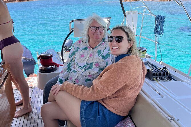 Sailing boat tour in the La Maddalena archipelago - Lunch onboard in the lagoons and natural pools