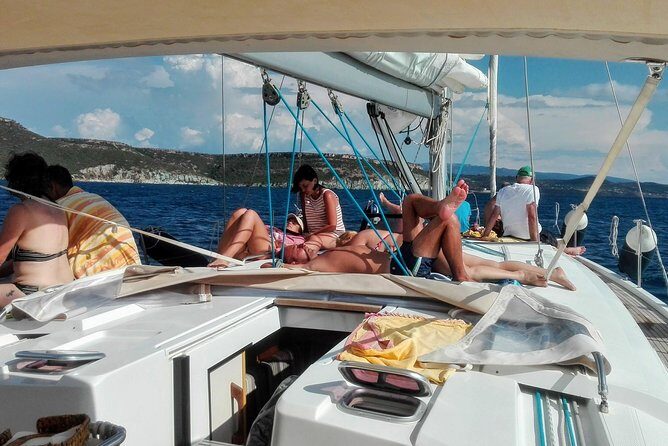 Sailing day trip - The crew vibe: Adriano and Nuccia make the sailing feel personal