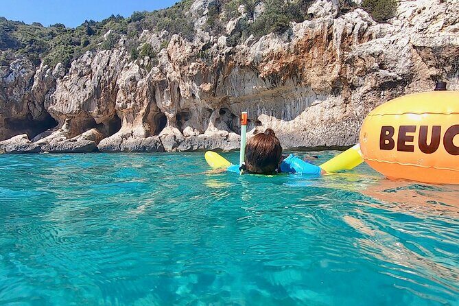 Snorkeling Experience to discover the dolphin inside you! - Shallow-water snorkeling along beach and cliff: the method that keeps it easy