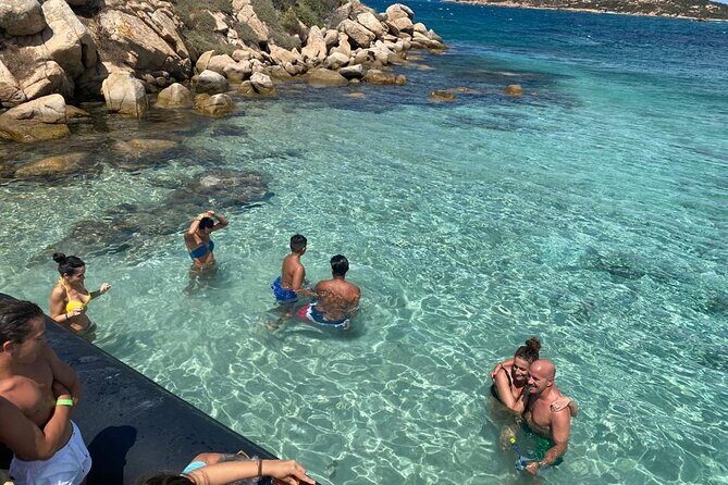 Tour of the Archipelago of La Maddalena ecofriendly - Porto della Madonna Natural Pools: the big swim centerpiece