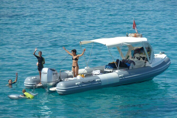 Tour to Figarolo Island with the possibility to observe dolphins - Snacks, drinks, and small comforts that make it feel worth it